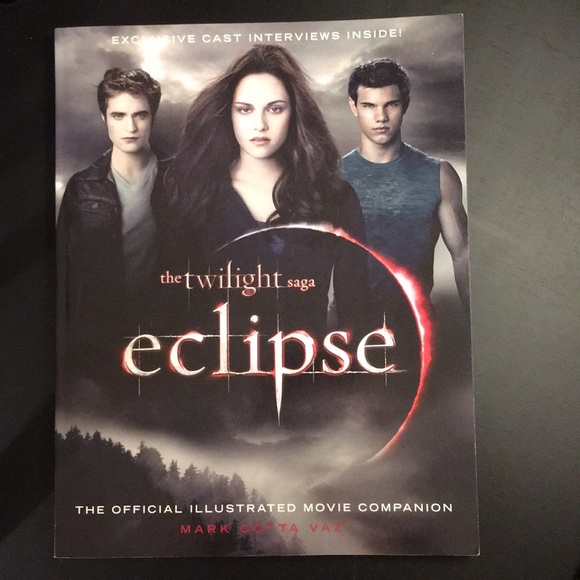 THE TWILIGHT SAGA eclipse Official Movie Companion Book - Picture 8 of 8